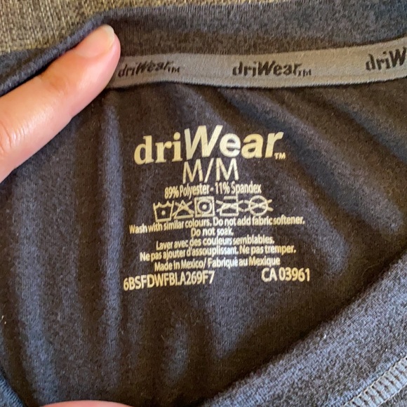 DriWear men’s long sleeve shirt, size M - Picture 3 of 3